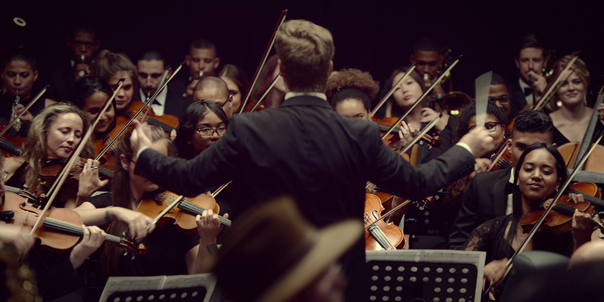 orchestra in motion hero