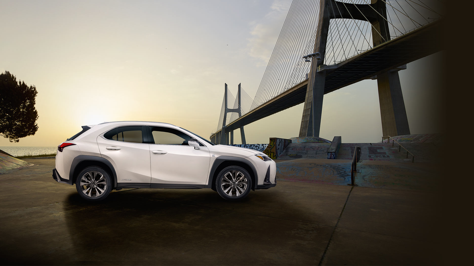 UX exterior 1