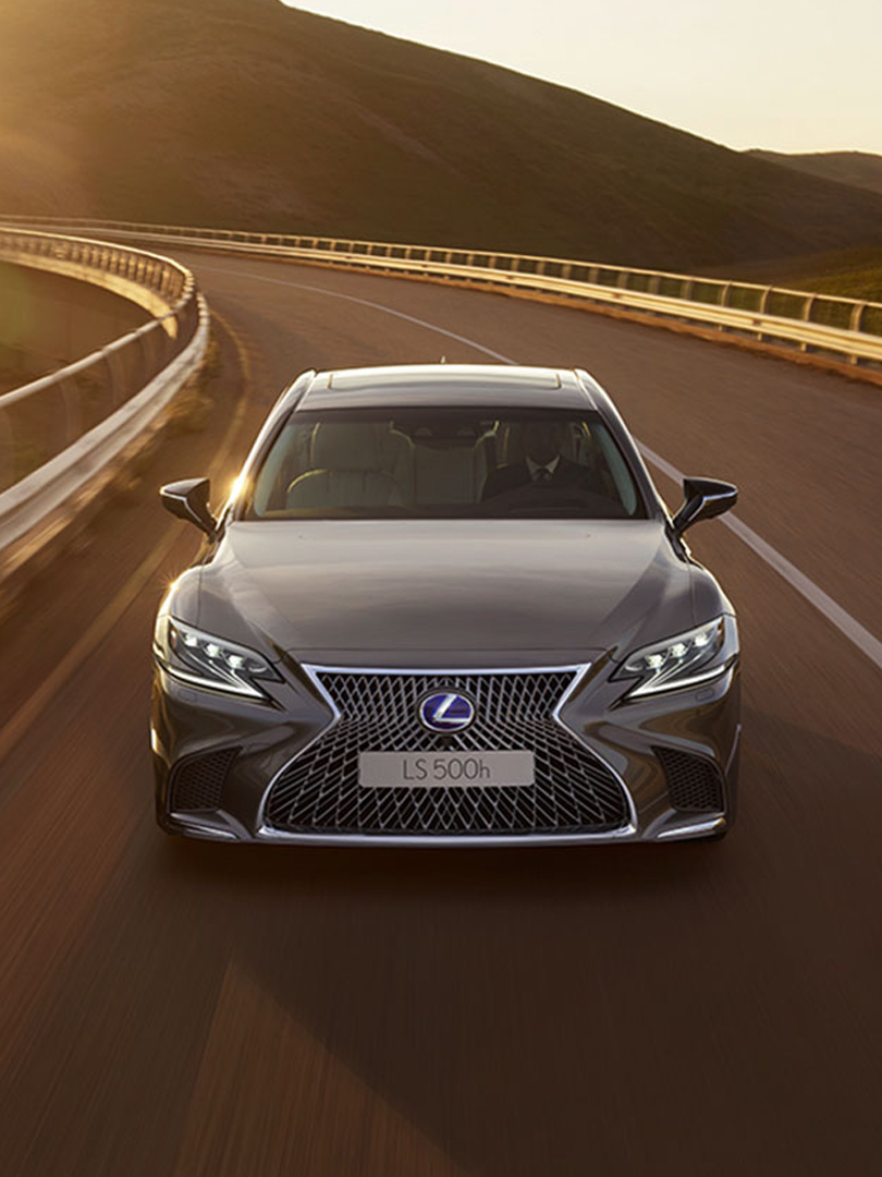 2018 lexus ls 810x1080 asset
