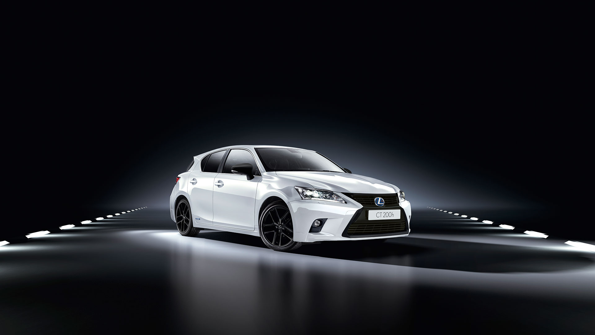 Lexus CT 200h protegido hero asset