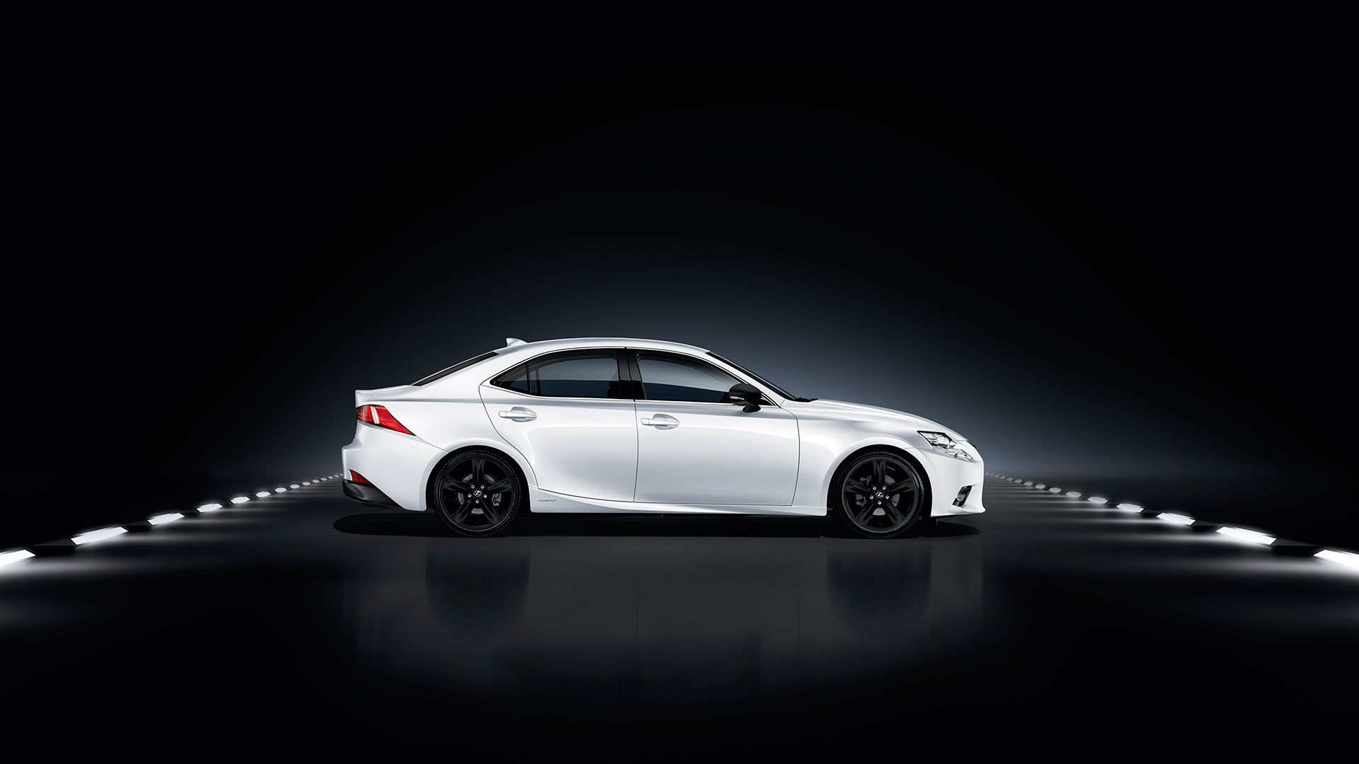 Nuevo IS 300h Sport Edition hero asset