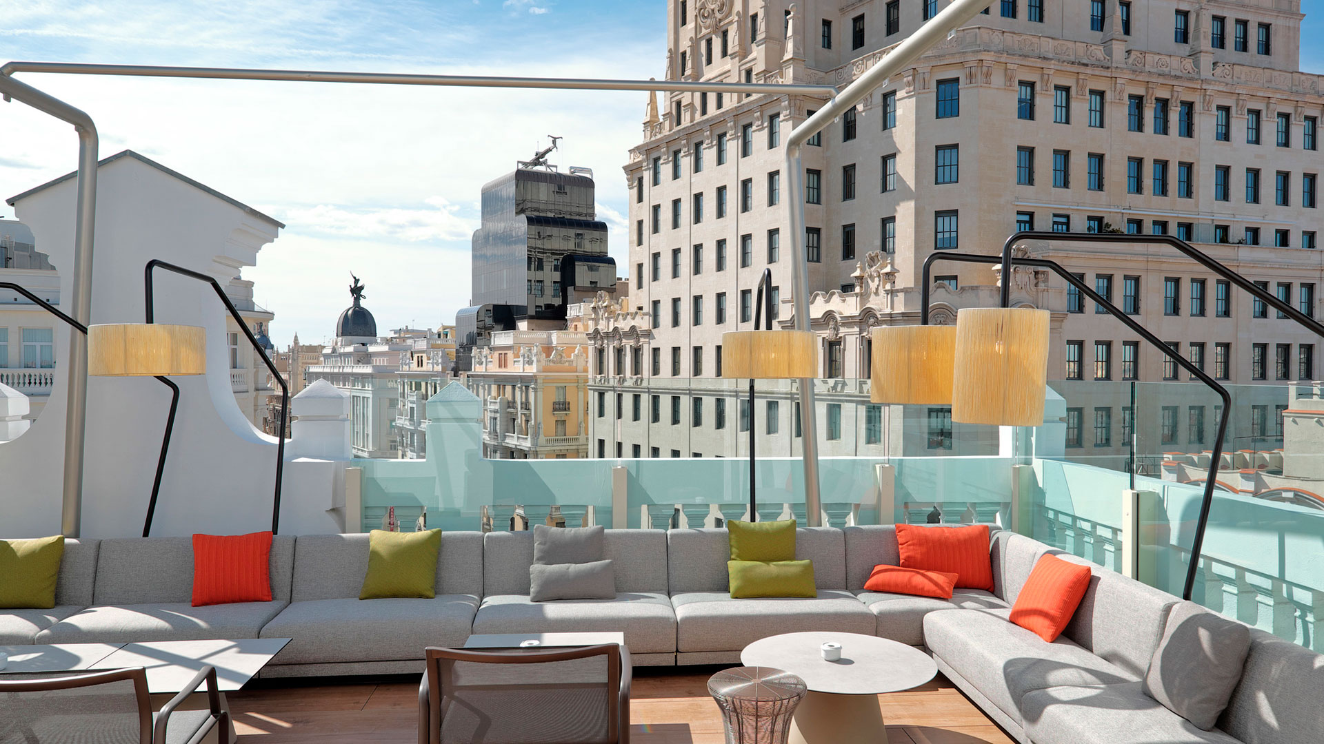 Picalagartos Tu nuevo skybar hero asset