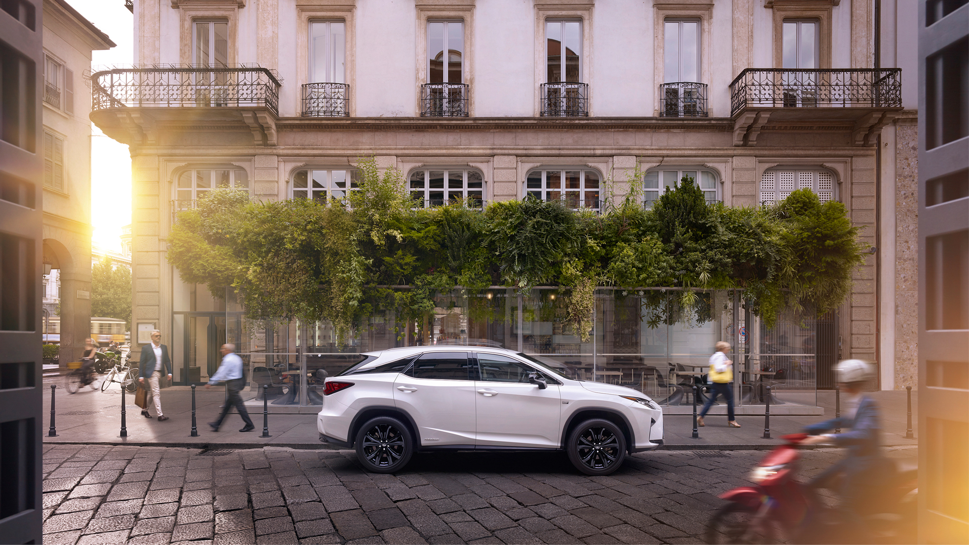 Más de 30 000 Lexus circulan por España hero asset