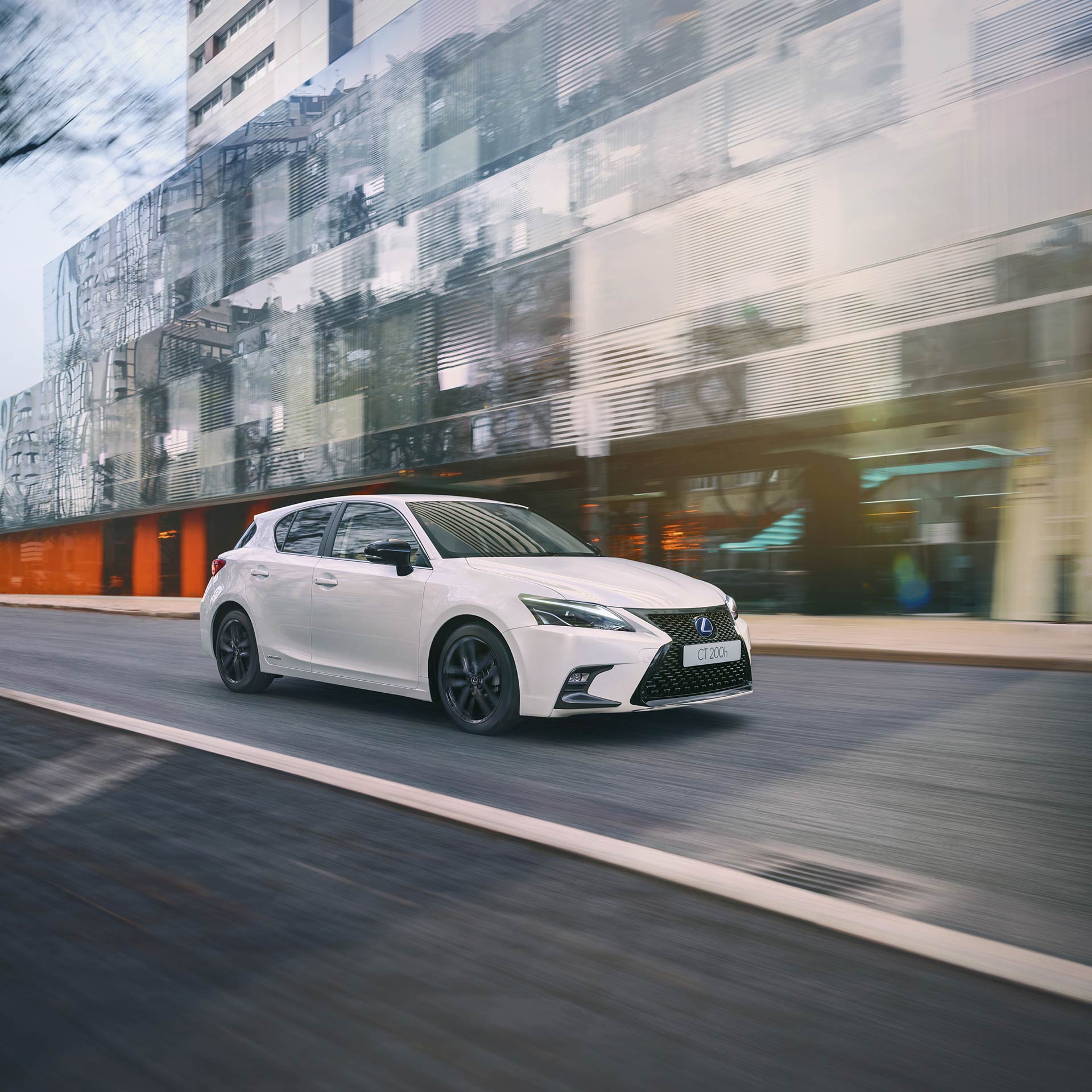 2019 lexus ct 200h hero 1920x1920 french version