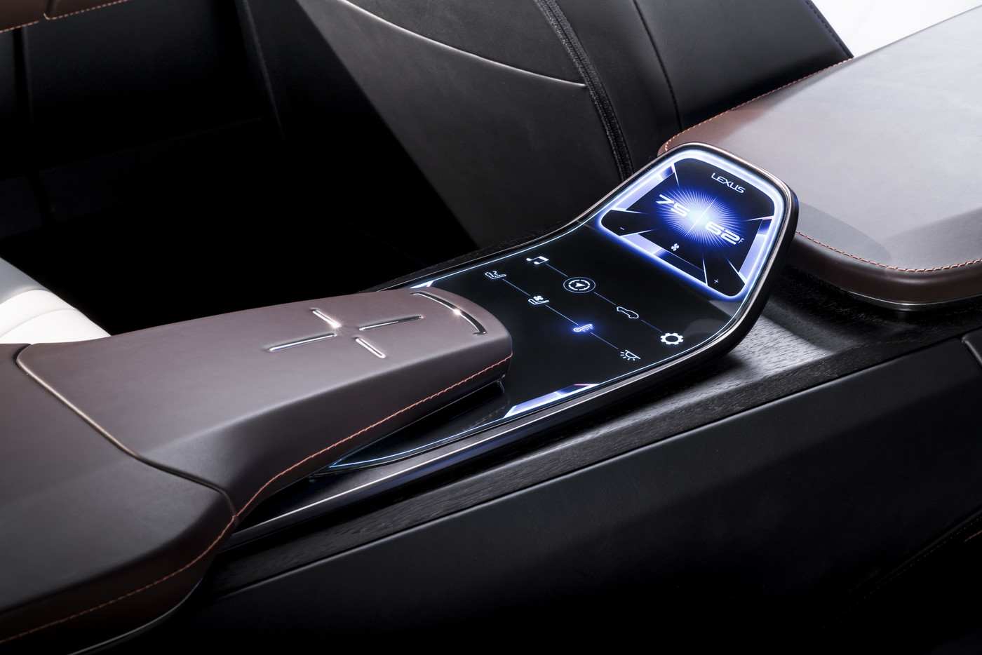 Lexus LF 1 Limitless studio 16