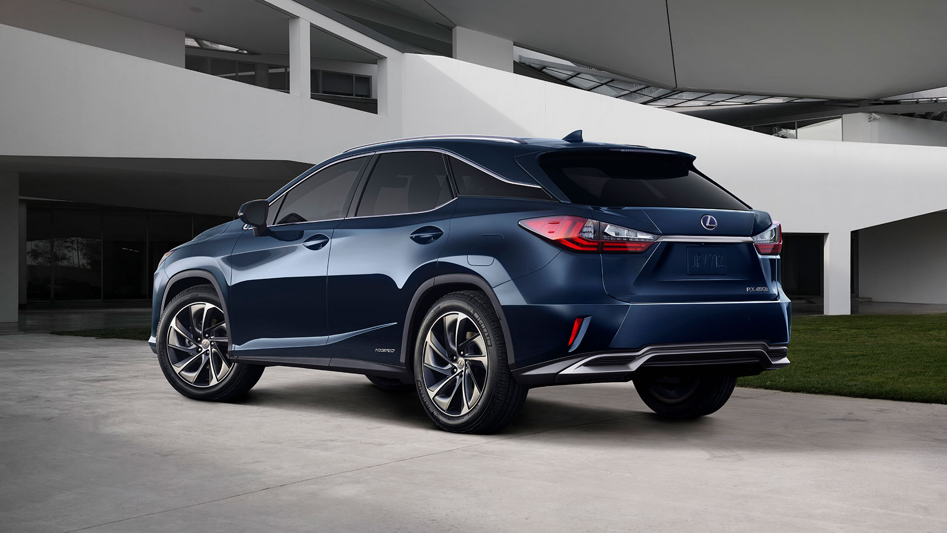 Lexus Rx Luksus Suv Norge Blå Lexus Rx Selvladende Hybrid Suv Parkert Foran Et Hvitt Funkishus