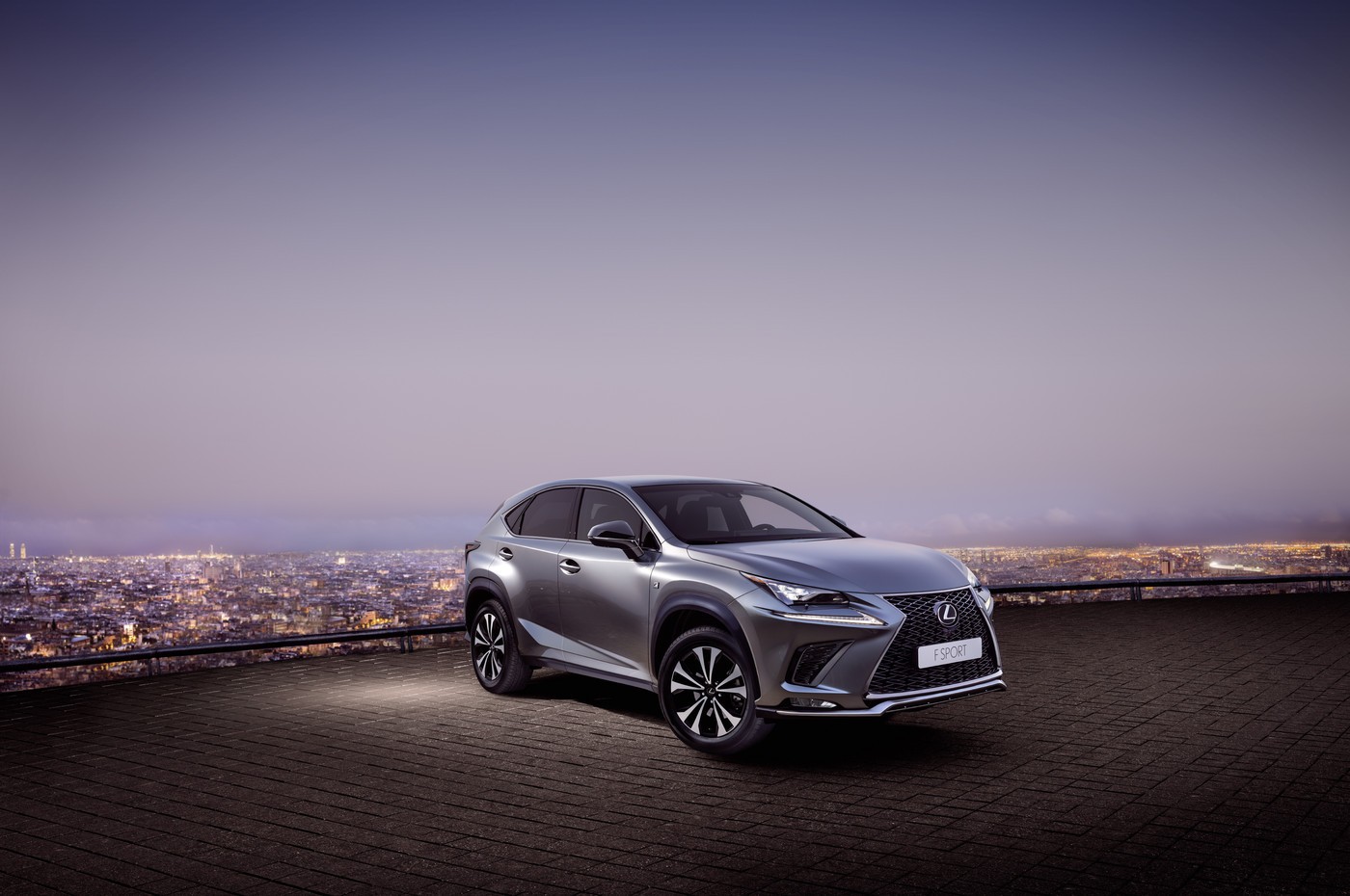 4 Detalhes do Luxo do Lexus NX