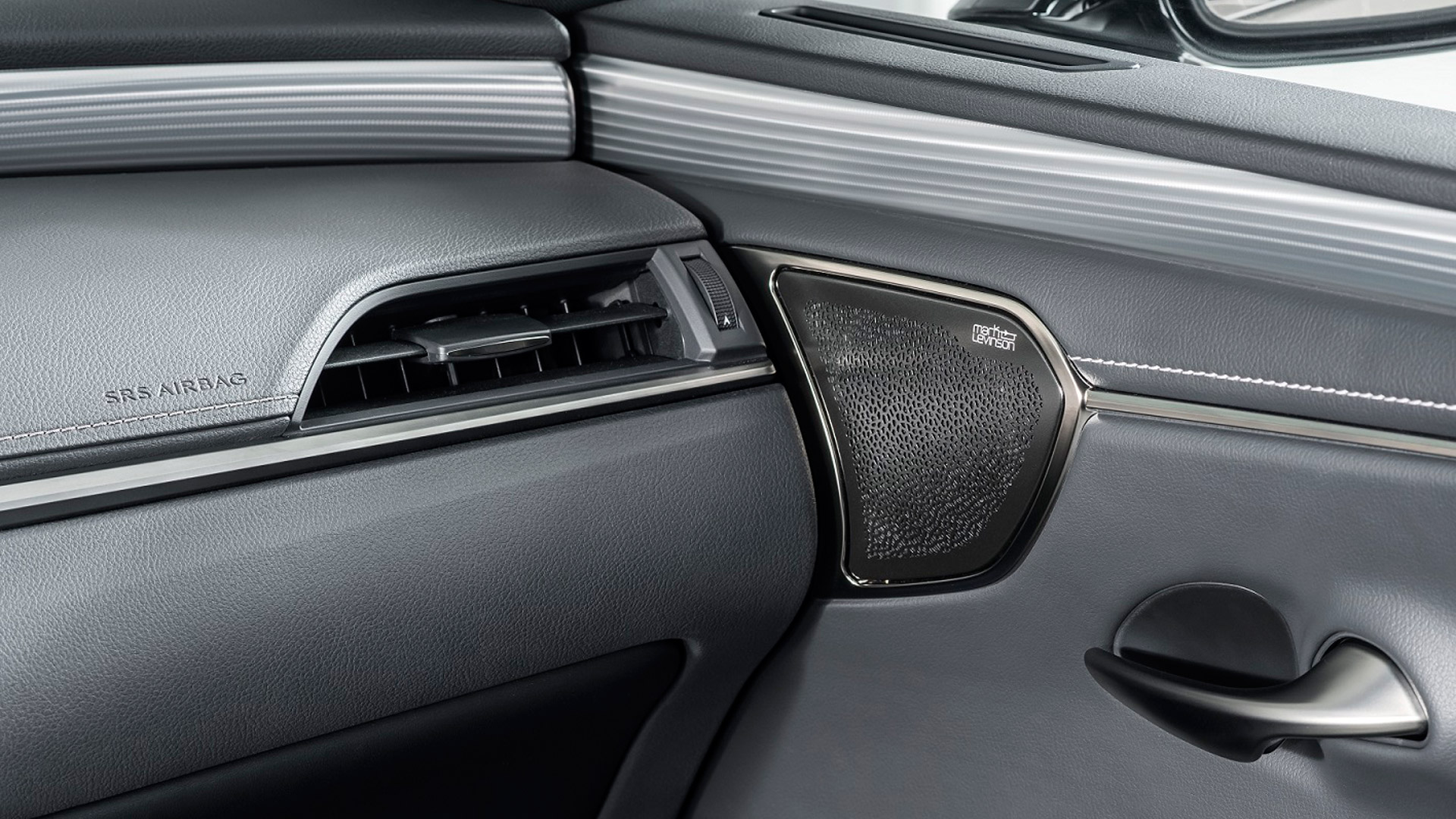 Lexus Es’nin Lüks Kabini Samuray Kılıçlarından İlham Aldı gallery04