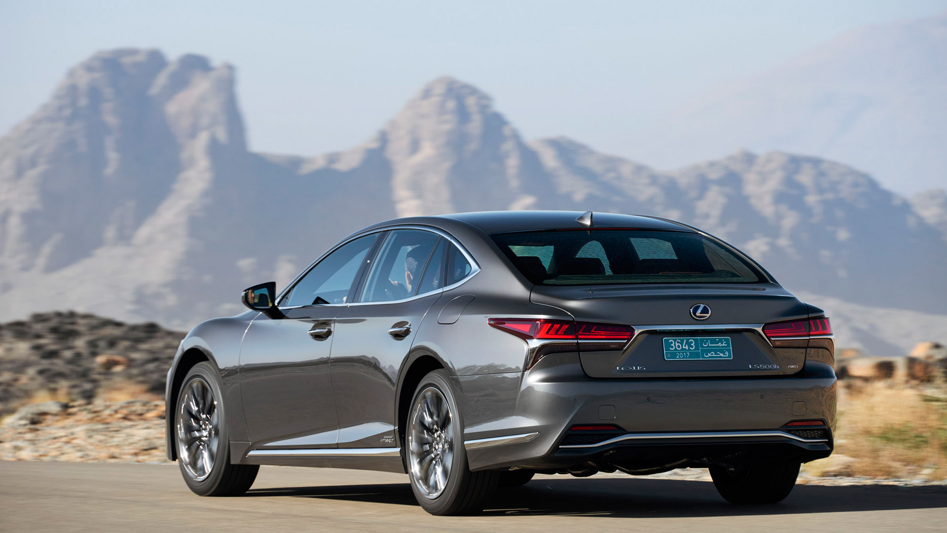 Lexus LS 500h gallery03